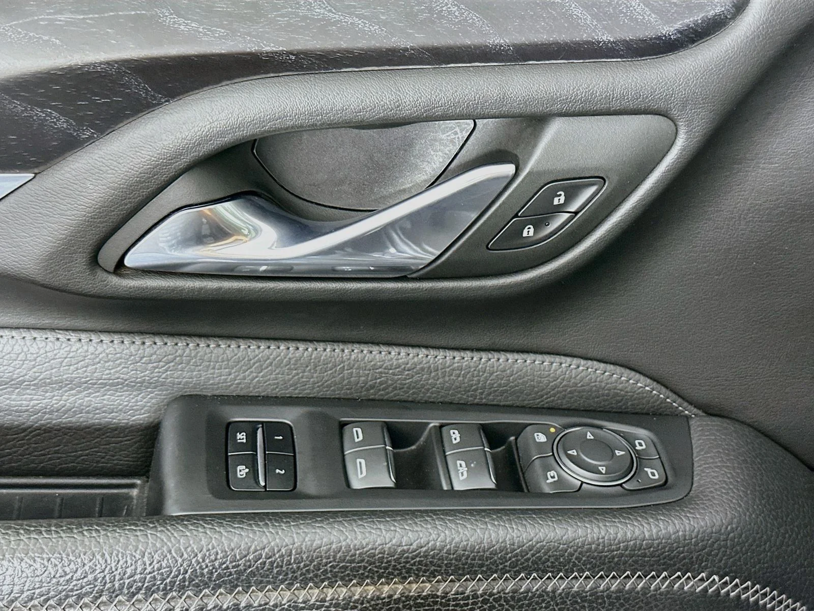 Used 2023 Onyx Black GMC Denali image 19