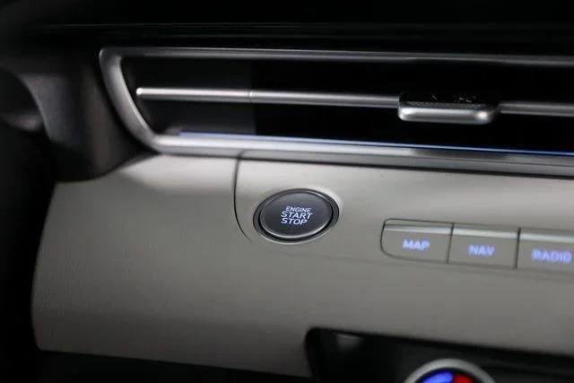 2025 Hyundai Elantra Limited - Photo 76