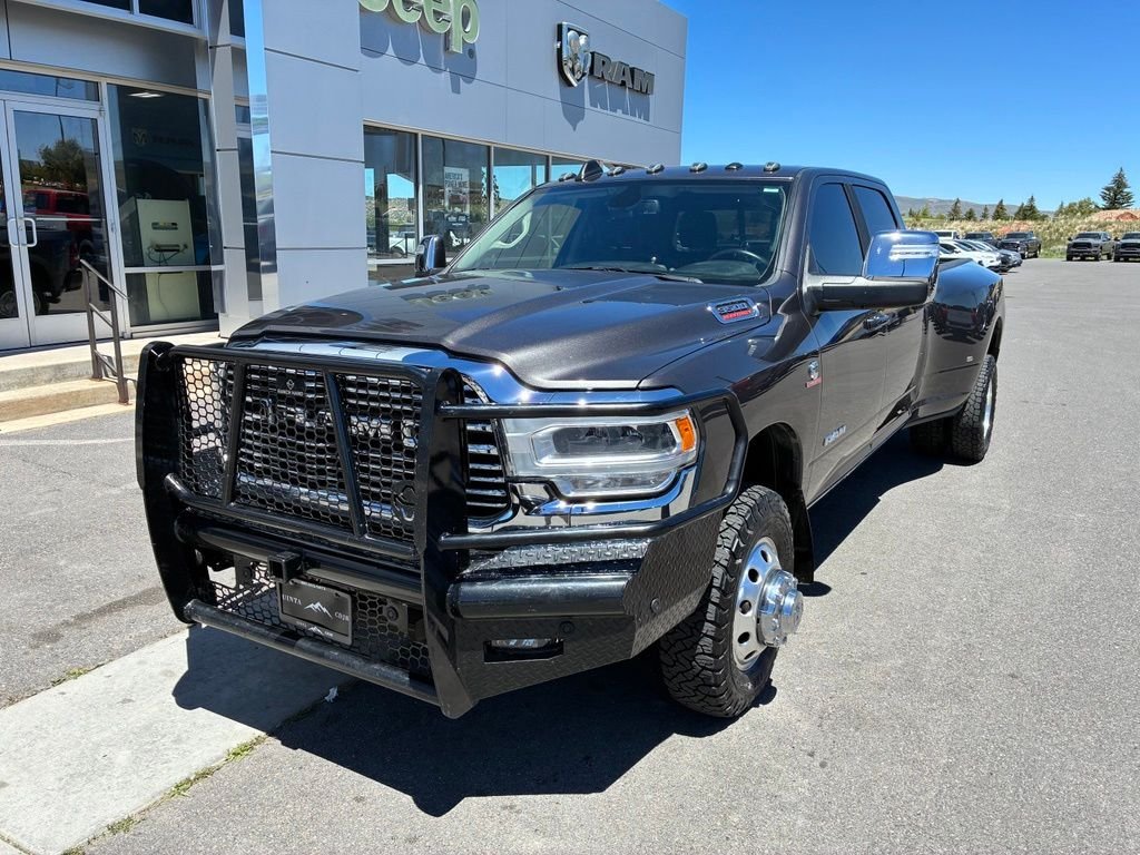 2024 RAM 3500 Laramie 4X4 Crew Cab LWB's photo