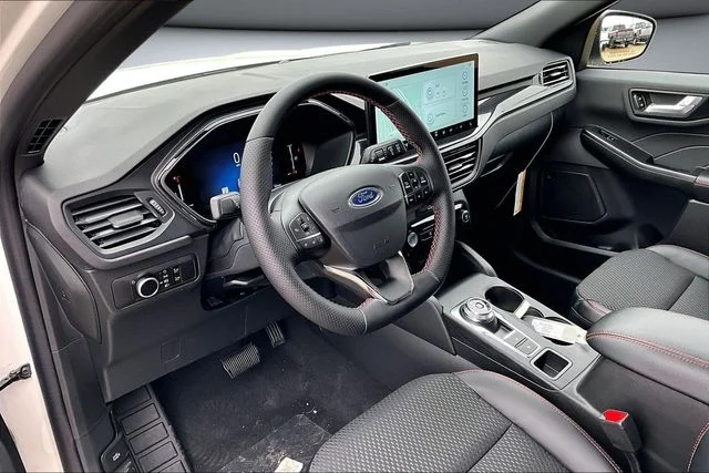 New 2026 Star White Metallic Tri-coat Ford ST-Line image 7