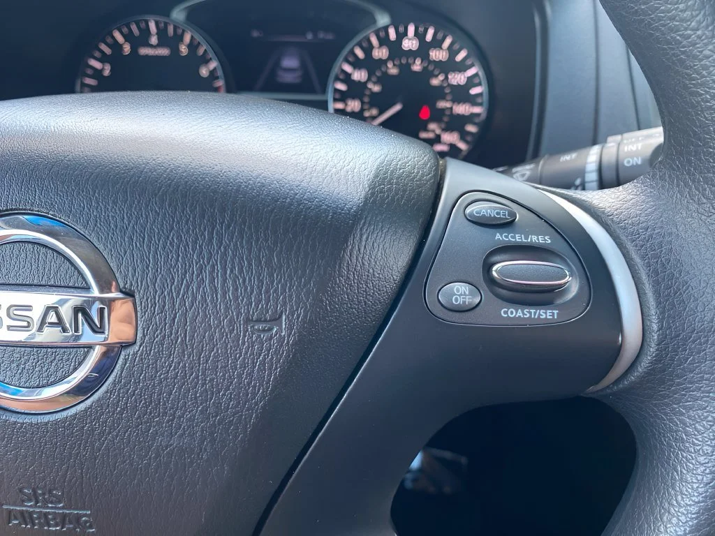Used 2015 C Black Nissan S image 20