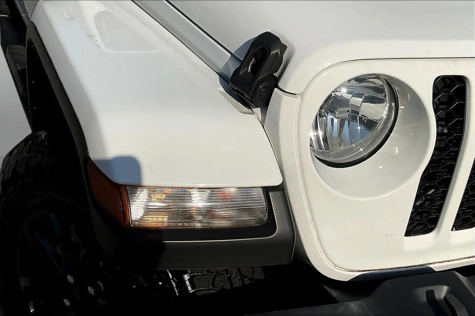 Used 2023 Bright White Clearcoat Jeep Sport S image 27