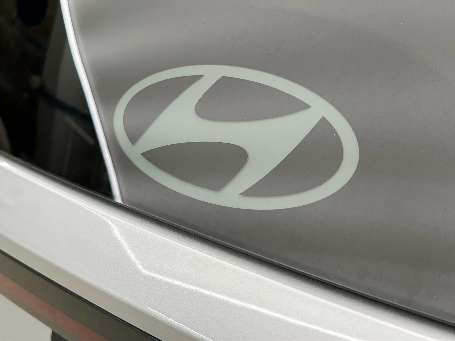 Used 2025 Silver Hyundai SEL image 39
