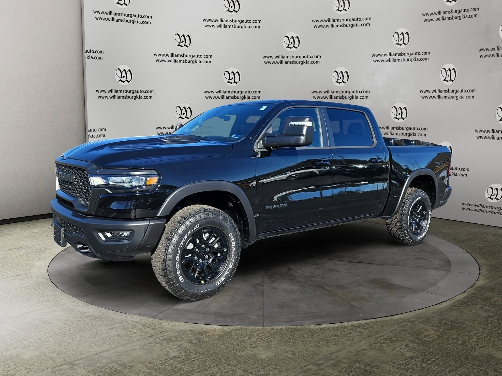 New 2026 Diamond Black Crystal Pearl-Coat Exterior Paint RAM Rebel image 1