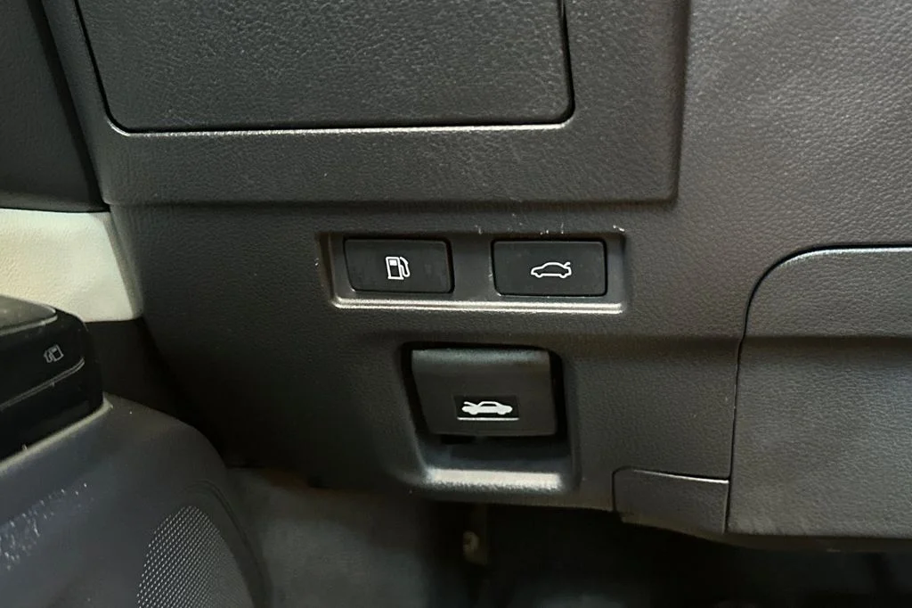 Used 2025 White Lexus 350 image 30