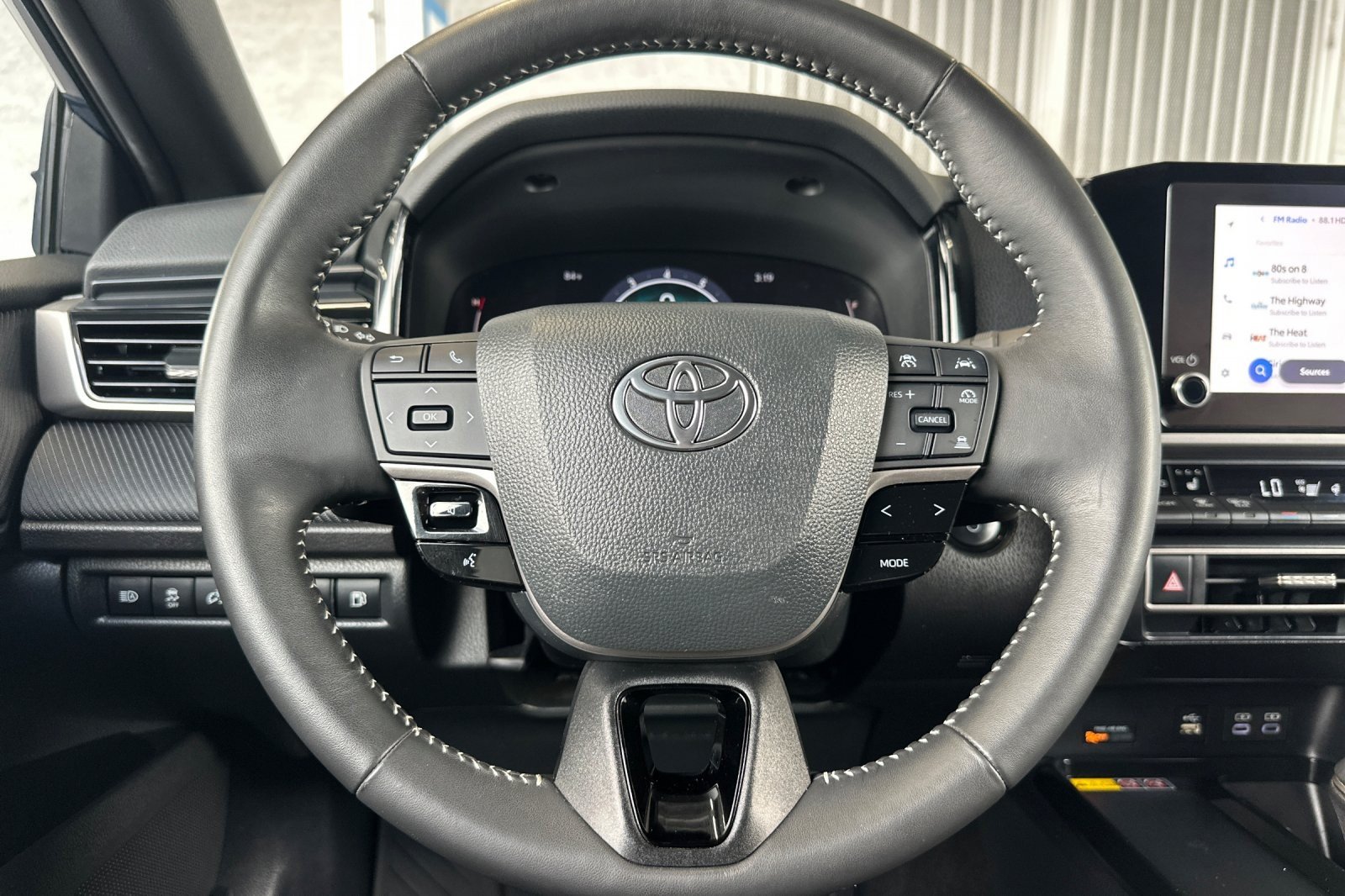 Certified Used 2025 Ocean Gem Toyota SE image 21