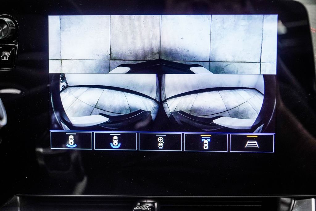 Used 2023 White Chevrolet Stingray image 35