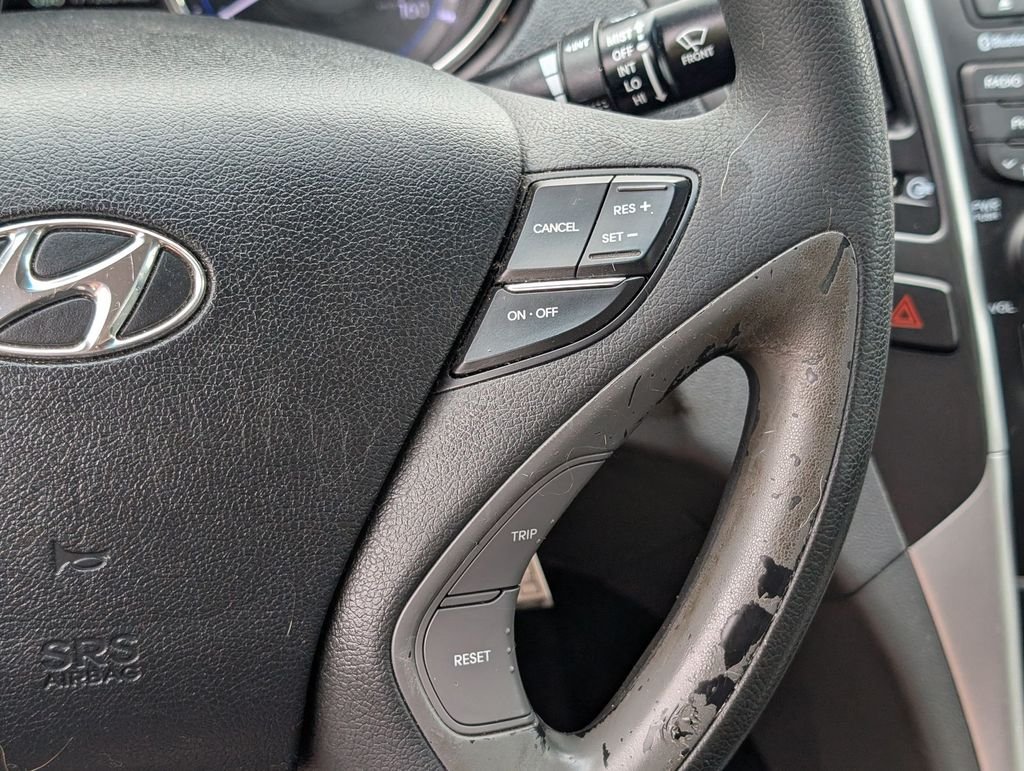 Used 2013 Blue Hyundai GLS image 21