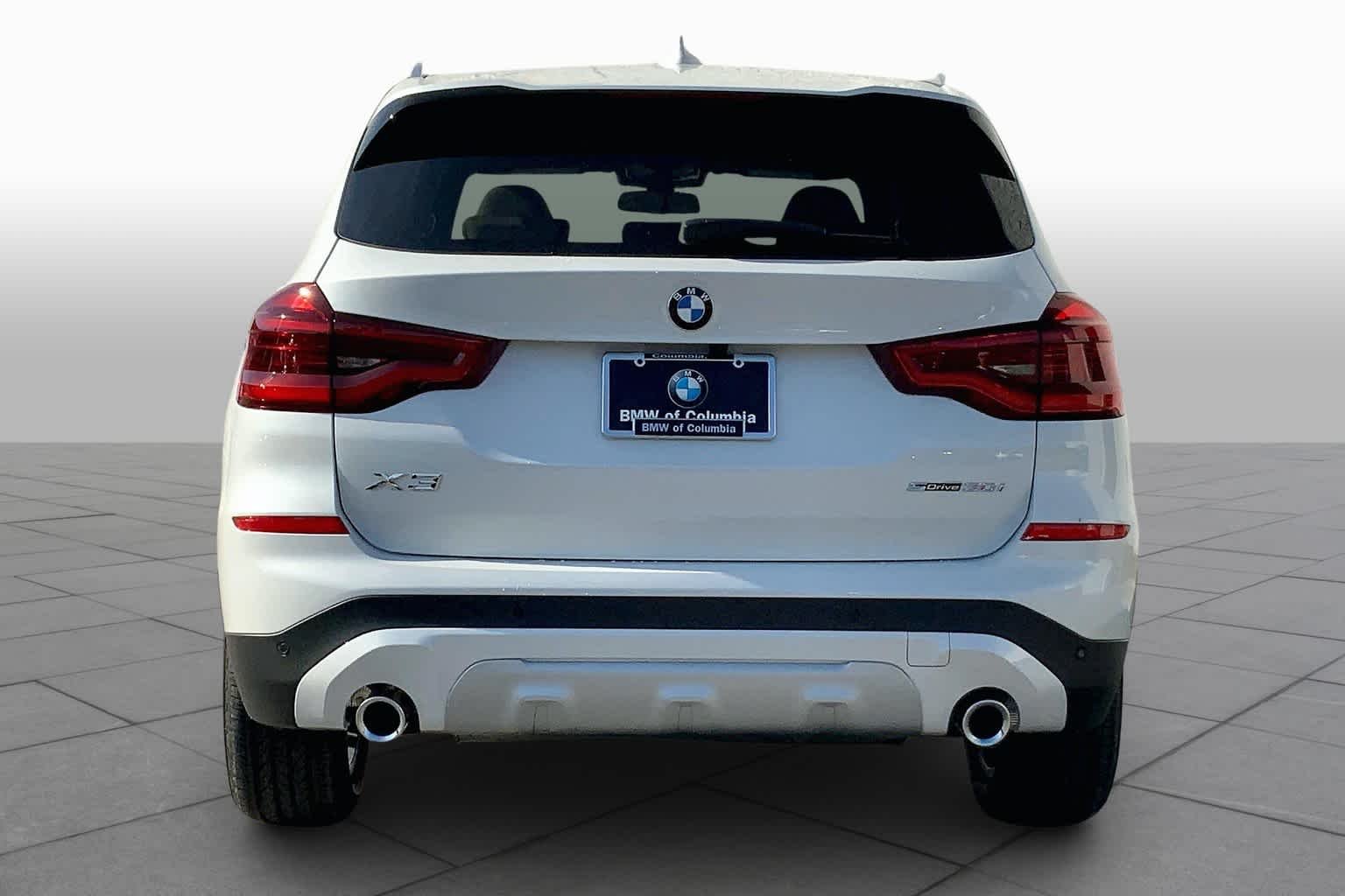 Used 2021 Mineral White Metallic BMW sDrive30i image 4