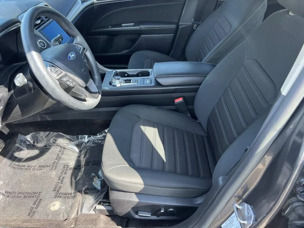 Used 2020 Gray Ford SE image 14