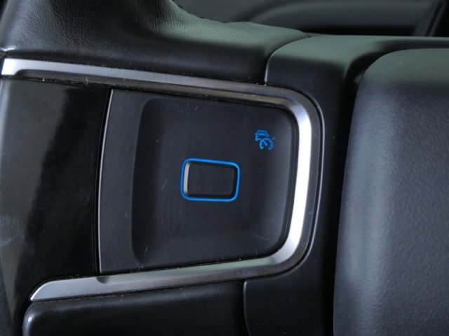 Certified Used 2025 White Ford Platinum image 31