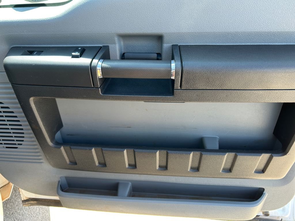 Used 2015 White Ford XL image 15