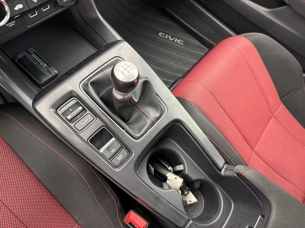 Used 2024 White Honda Base image 18