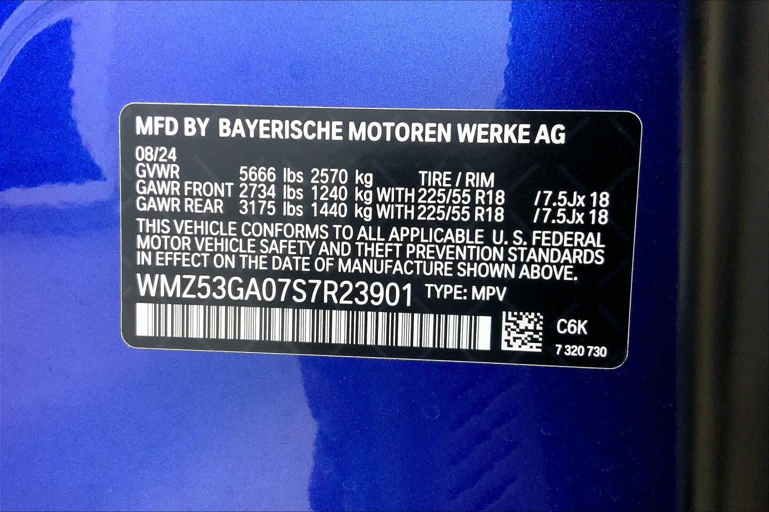 Certified Used 2025 Blazing Blue Metallic MINI SE image 33