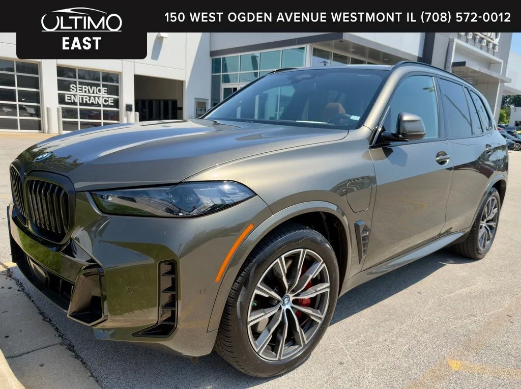 Used 2024 Green BMW xDrive50e image 1