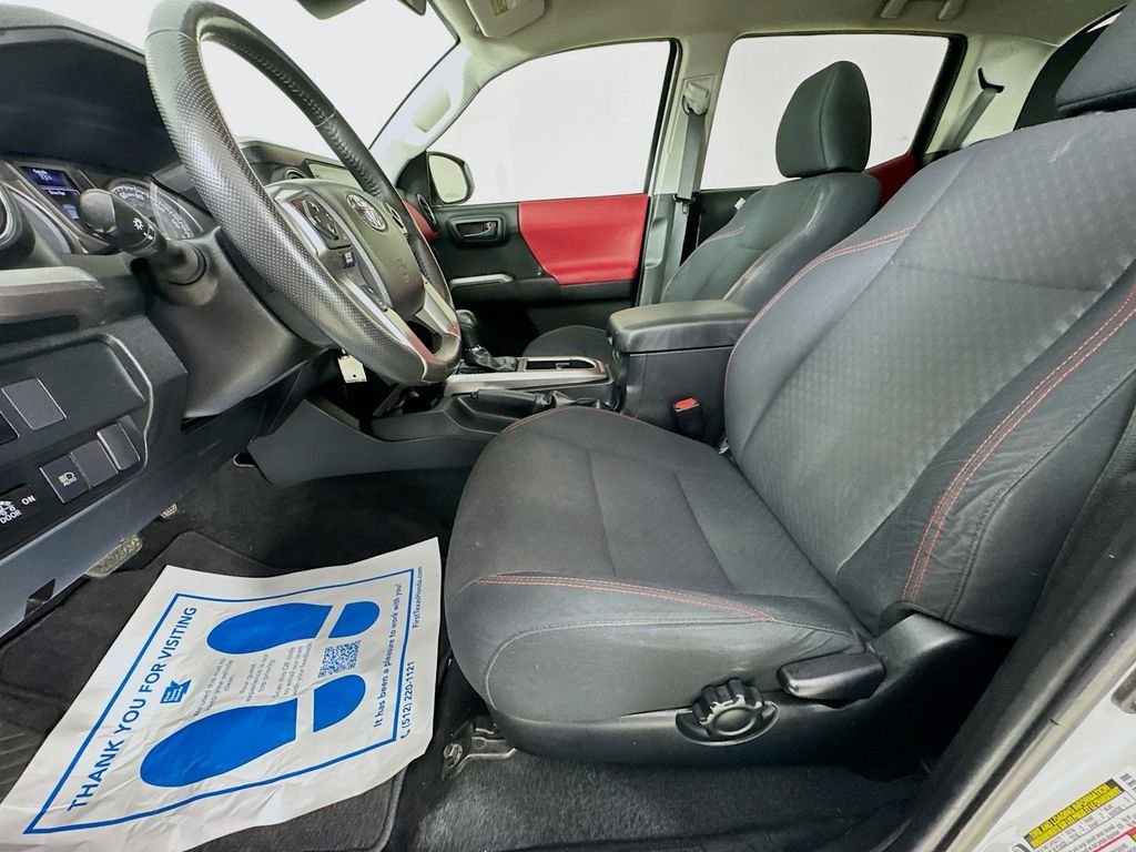 Used 2022 White Toyota SR5 image 24