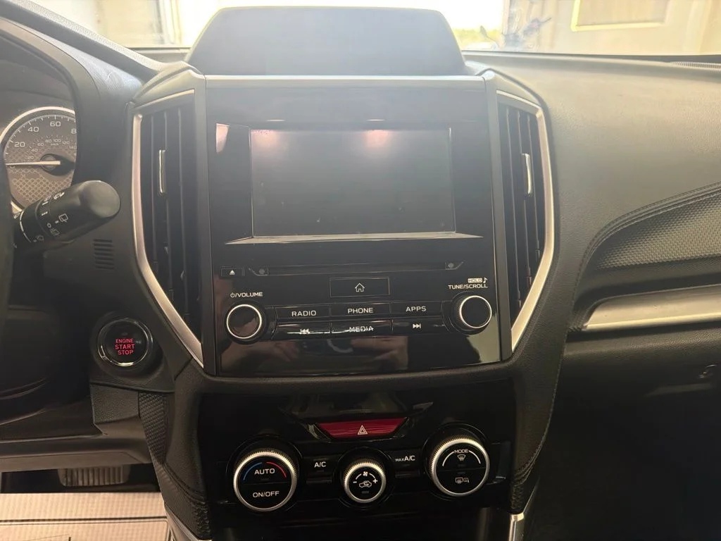 Used 2022 Green Metallic Subaru Premium image 15