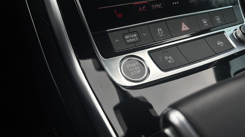 Used 2022 Silver Audi 55 Premium image 23