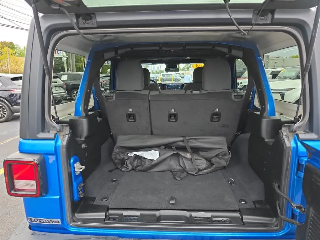 Used 2024 Hydro Blue Pearlcoat Jeep Sport S image 20