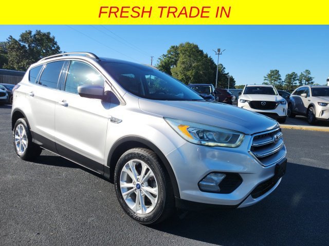 Used 2017 Silver Ford SE image 2