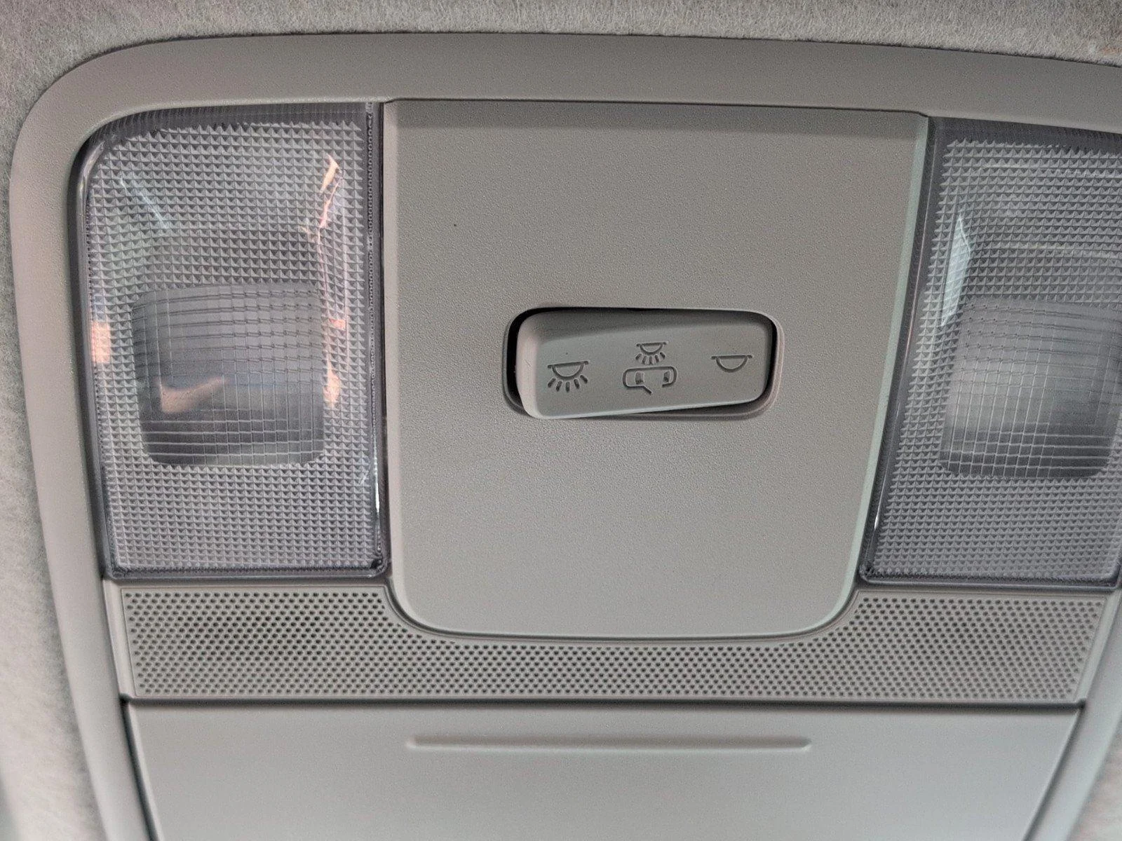 Used 2024 Currant Red Kia LXS image 21