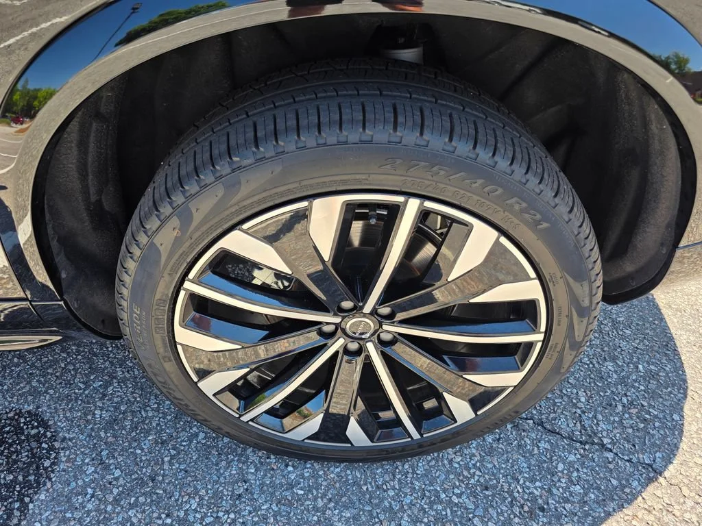 Used 2026  Volvo Plus image 30