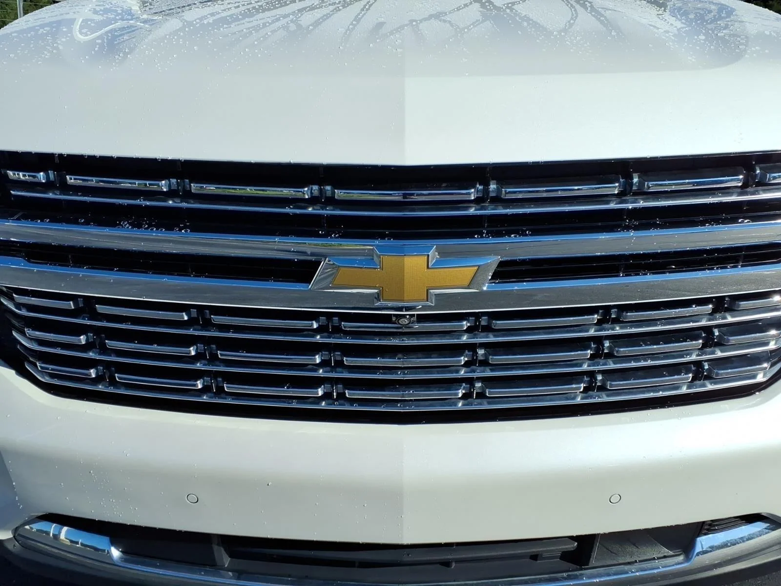 Used 2024 Iridescent Pearl Tricoat Chevrolet Premier image 18