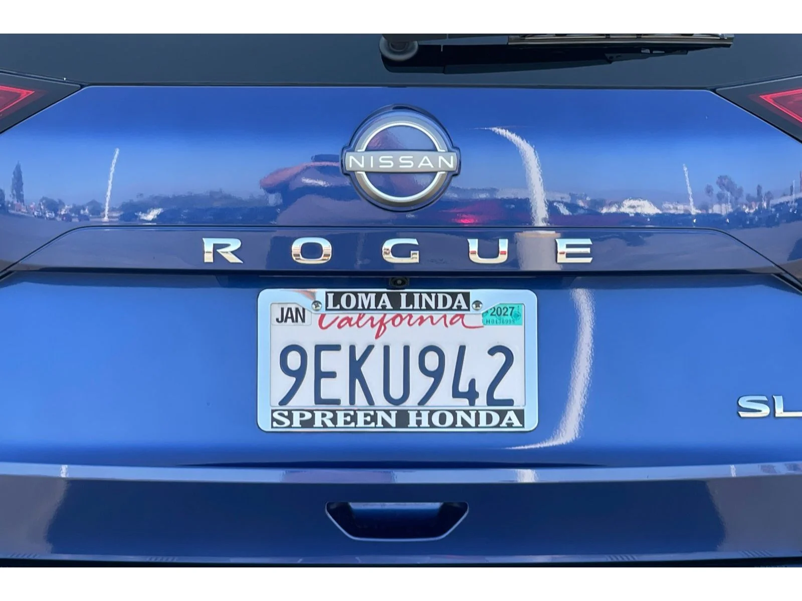 Used 2023 Caspian Blue Metallic Nissan SL image 51