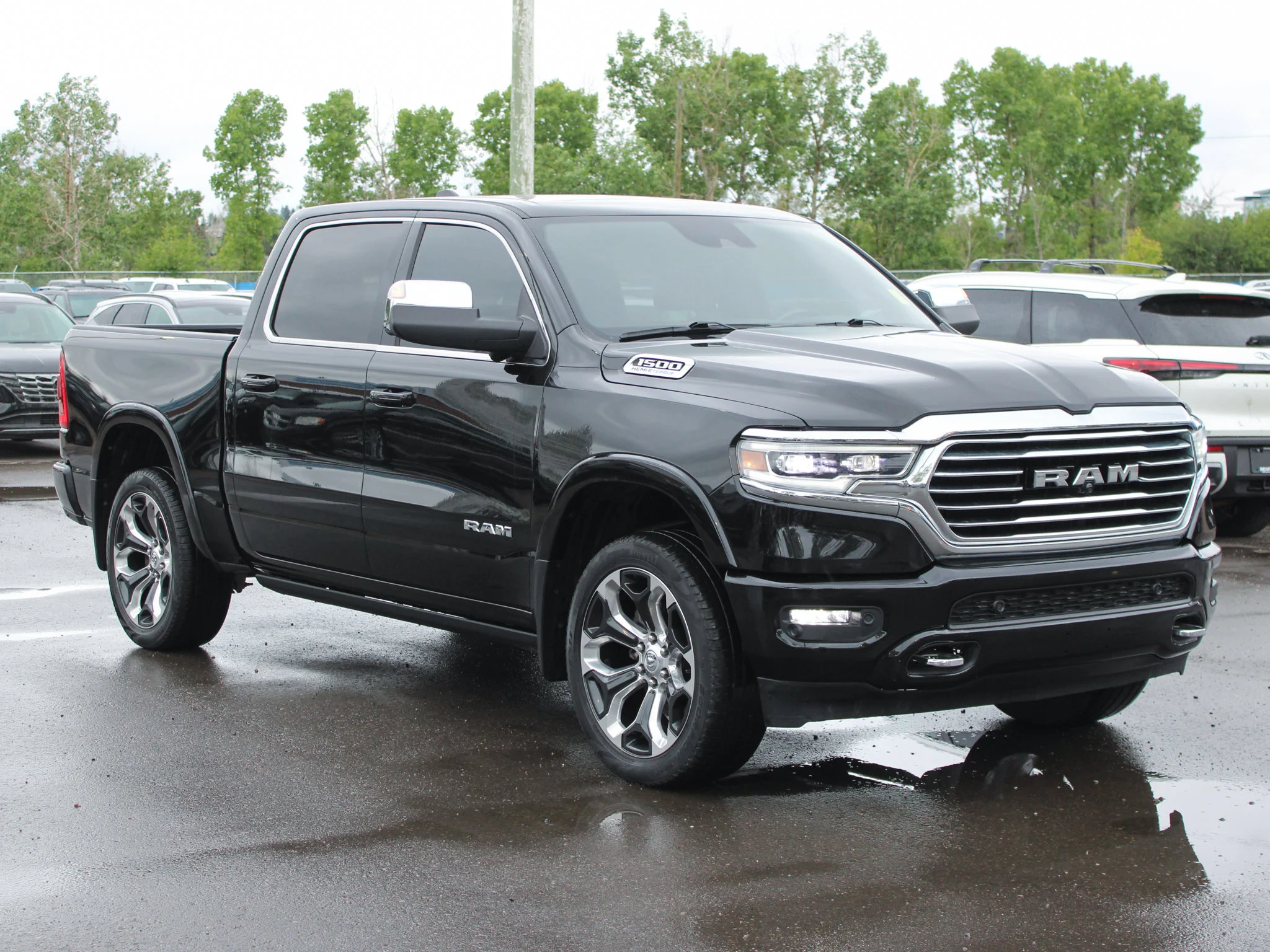 Certified Used 2023 Black RAM Limited Longhorn * No Accidents | HEMI V8 | Apple CarPlay | Trailer Tow | Adaptive Cruise | Sunroof image 9
