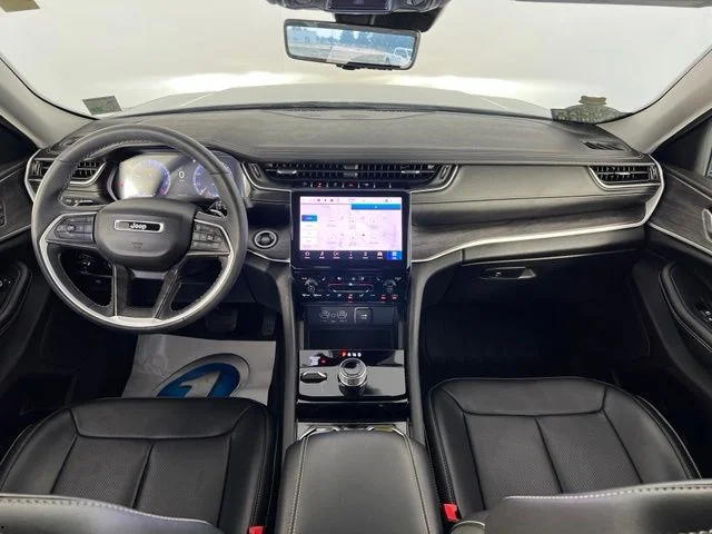 Used 2023 Silver Jeep Limited image 35
