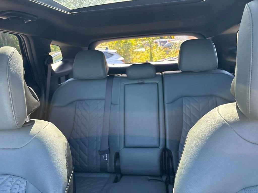 Used 2023 Black Kia X-Line image 21