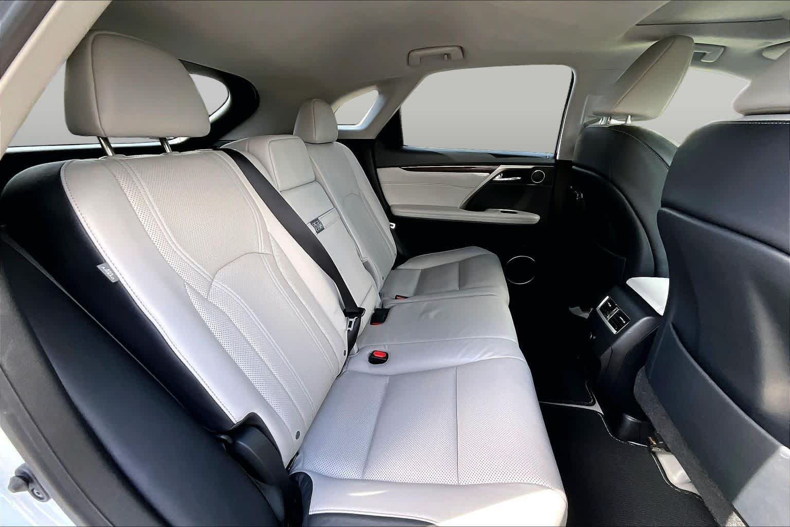 Used 2019 Eminent White Pearl Lexus  image 20