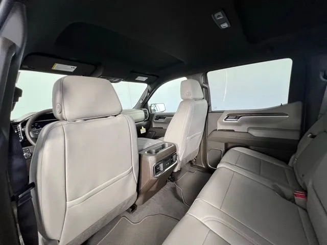 2026 GMC Sierra 1500 SLT - Photo 12
