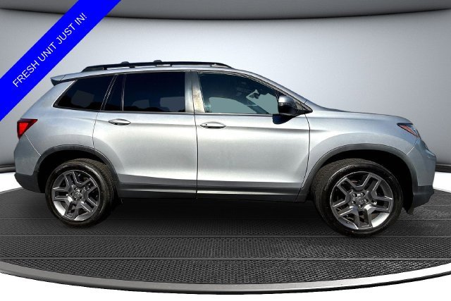 Used 2023 Gray Honda EX-L image 4