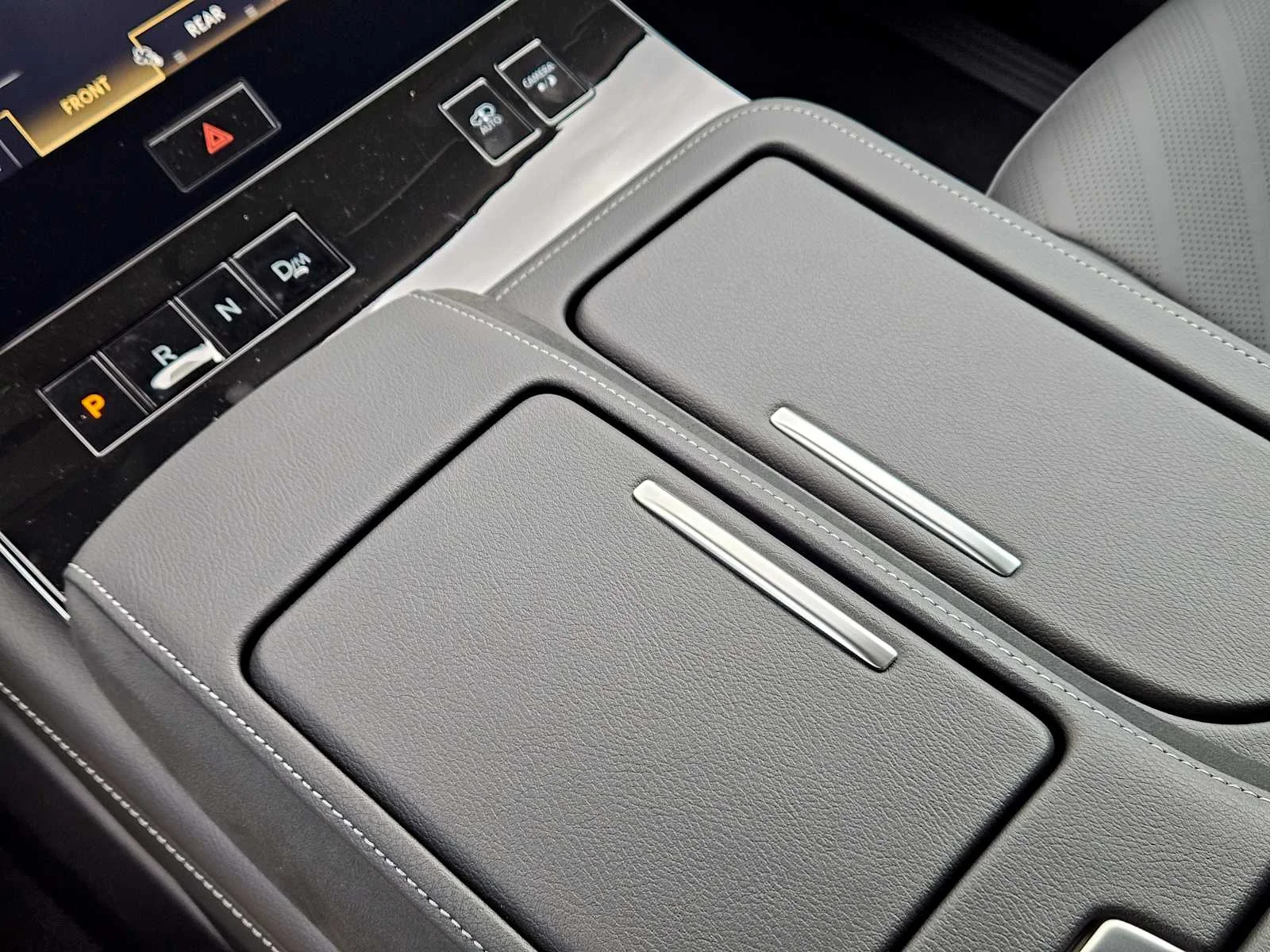 2026 INFINITI QX80 Luxe - Photo 14