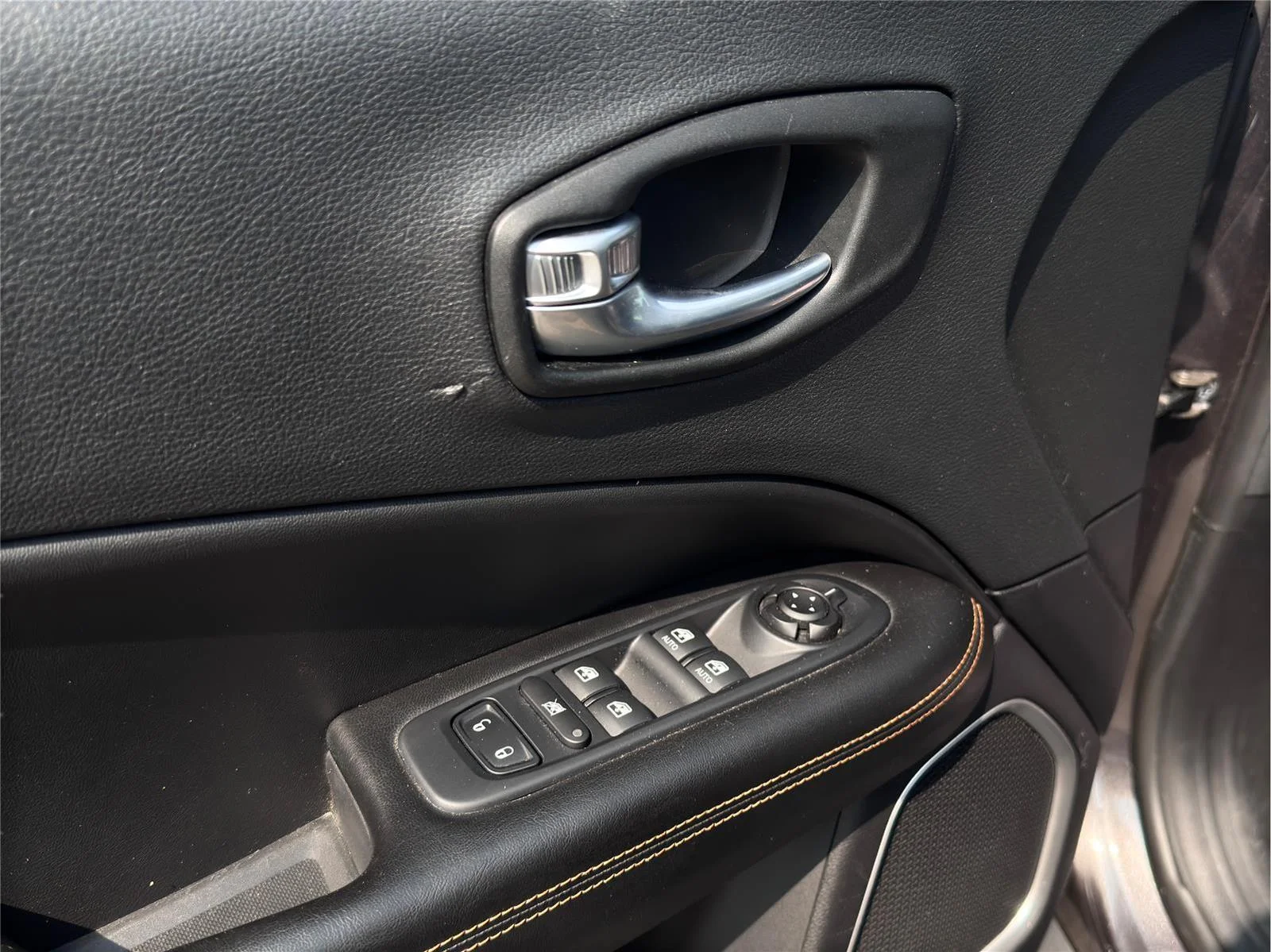 Used 2021 Granite Crystal Metallic Clearcoat Jeep Limited image 8