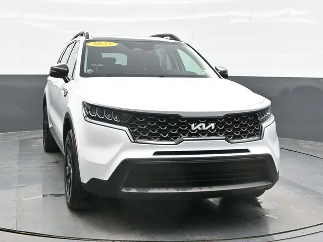 Used 2023 White Kia X-Line S image 6