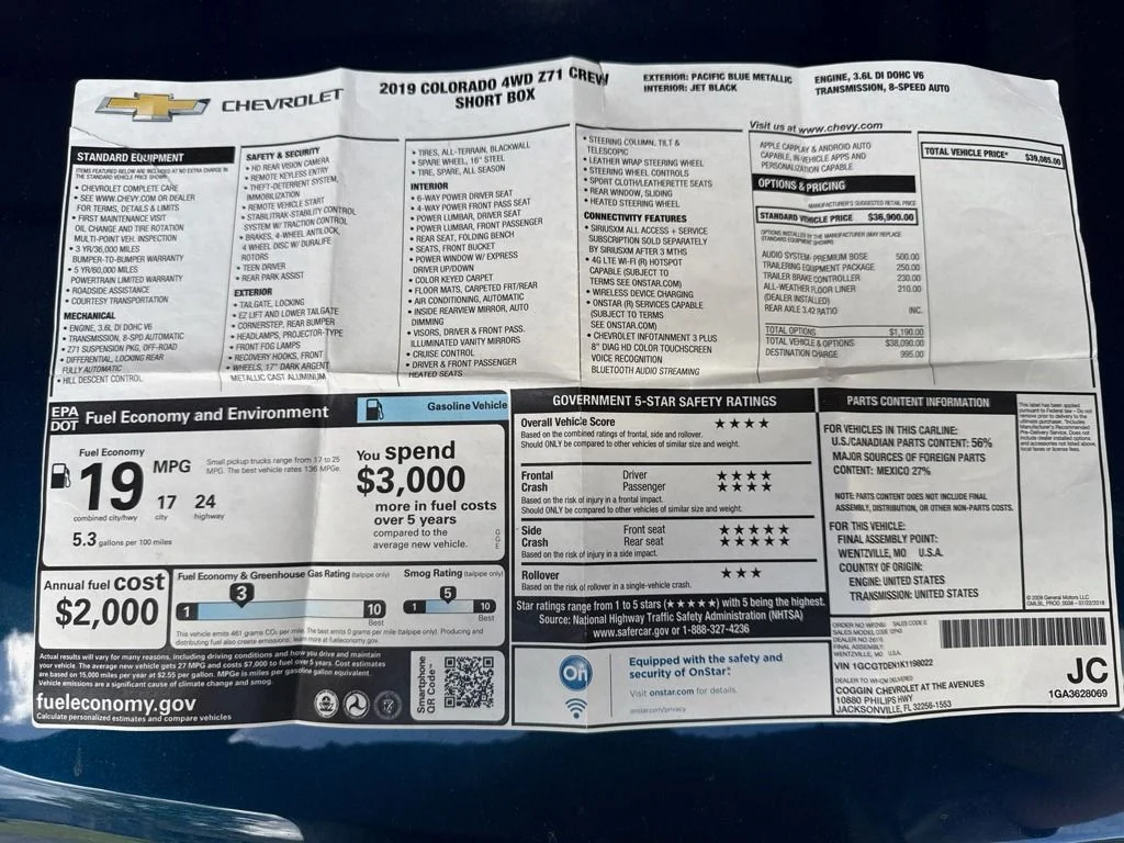 Used 2019 Blue Chevrolet Z71 image 16