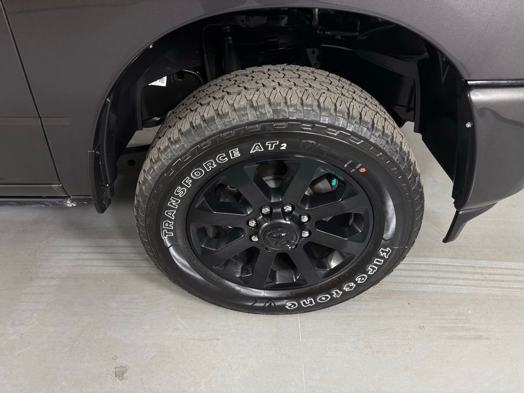 New 2026 Granite Crystal Metallic Clear-Coat Exterior Paint RAM Laramie image 10