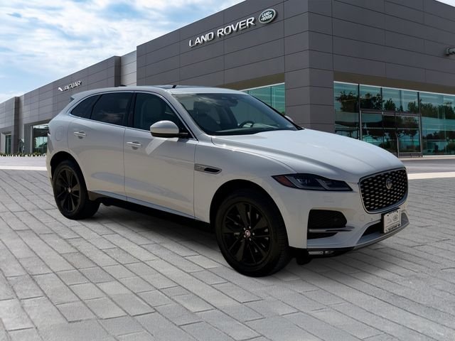 Used 2023  Jaguar P250 S image 7