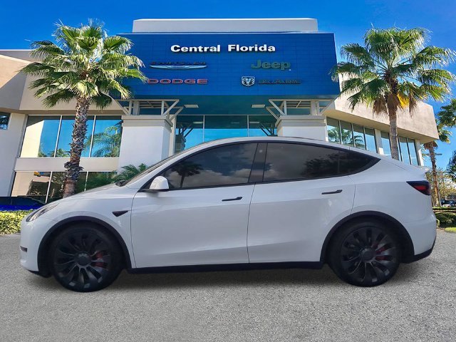 Used 2023  Tesla Performance image 8