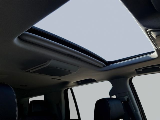 Used 2017 Black GMC SLT image 31