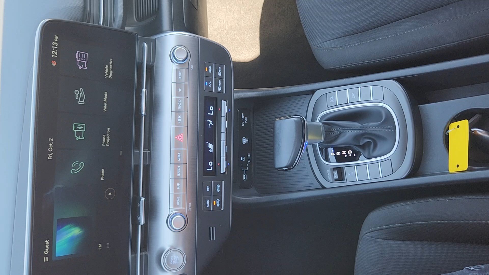 2025 Hyundai Kona SEL - Photo 14