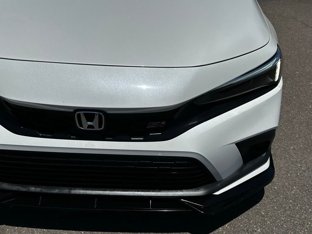 Used 2024  Honda Base image 5