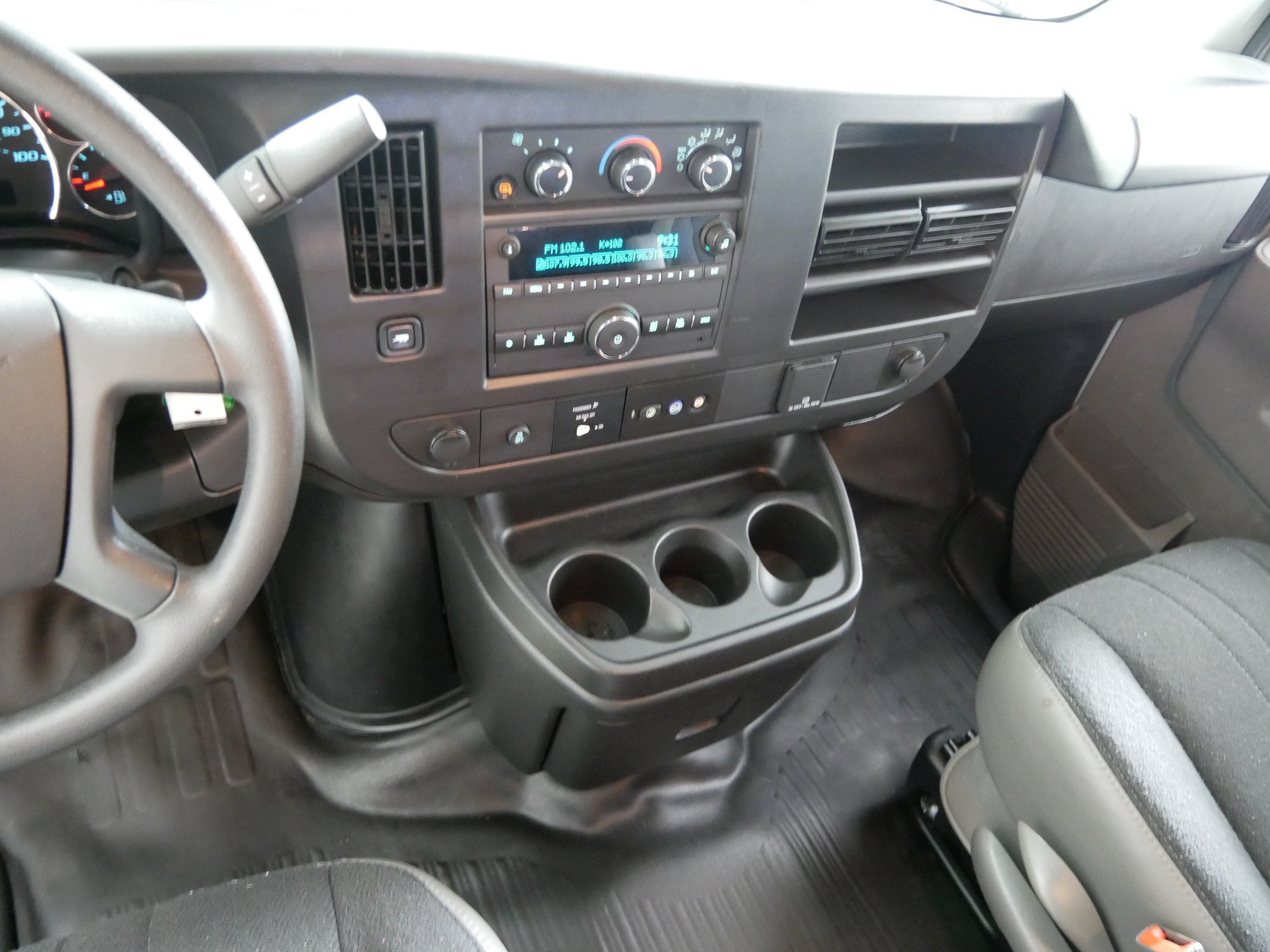 Used 2025 Summit White Chevrolet WT image 10