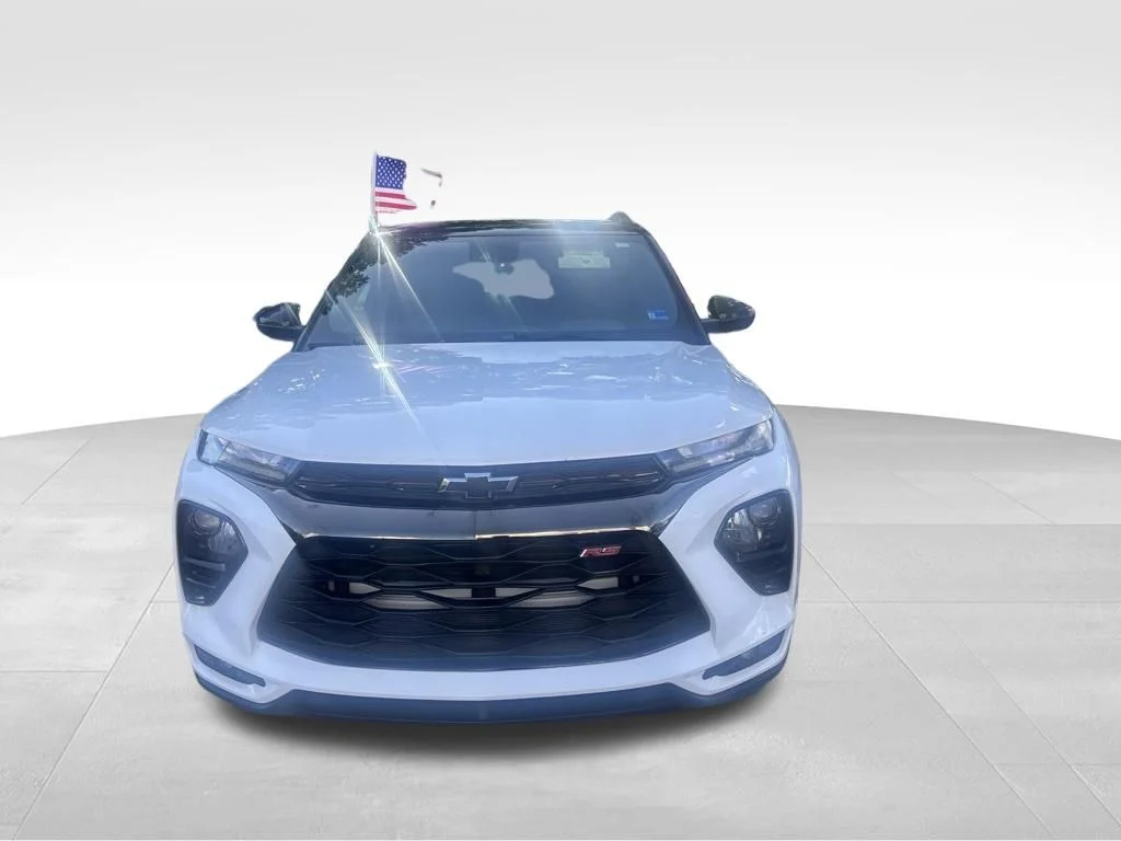 Used 2021 White Chevrolet RS image 3