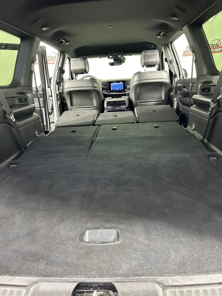 Used 2024 White Jeep Series II image 22