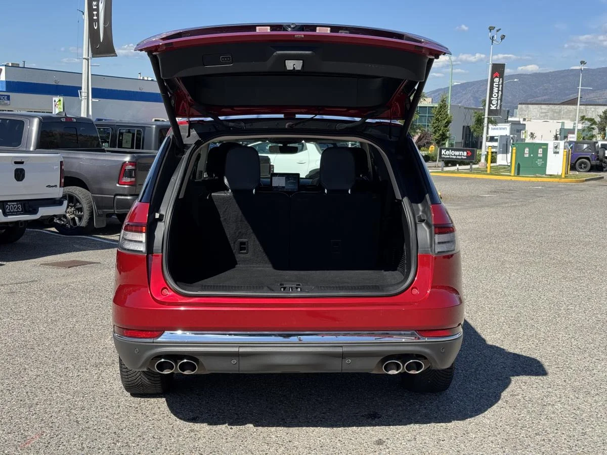 Used 2020 Red Lincoln Reserve Awd image 8