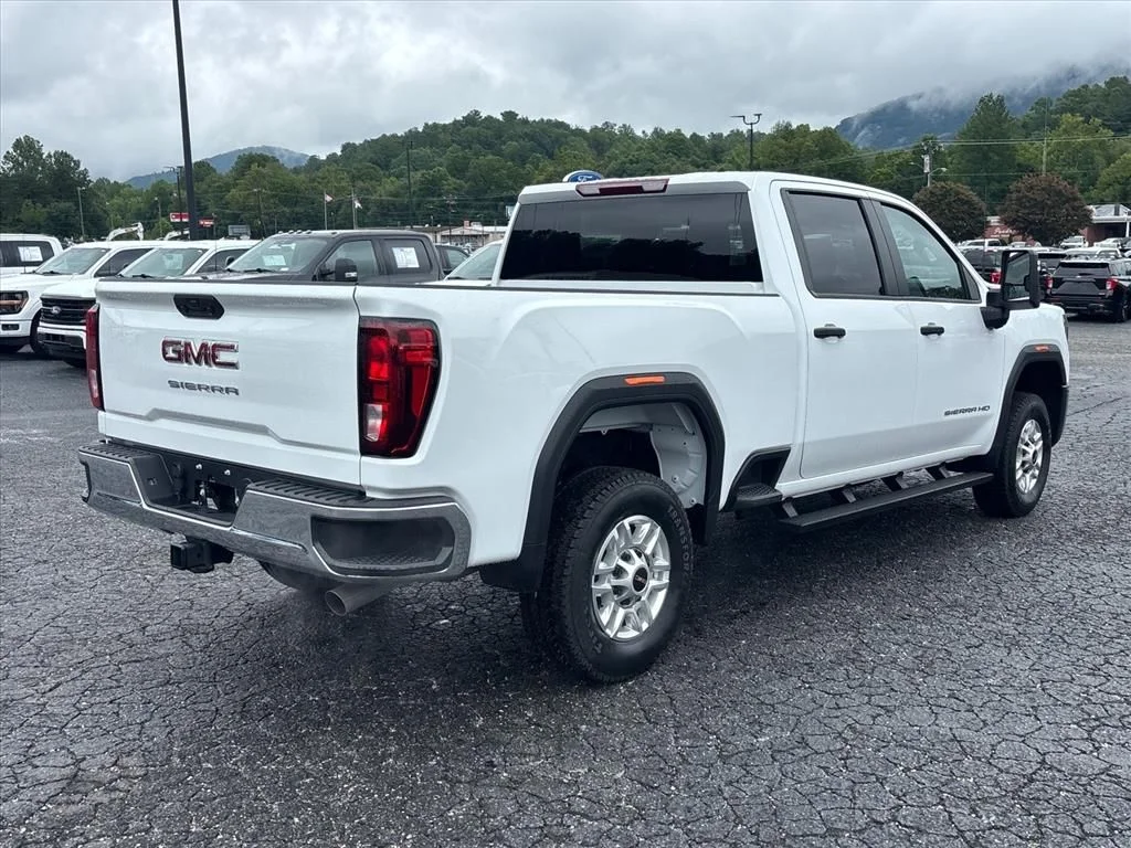 Used 2025 White GMC Pro image 8