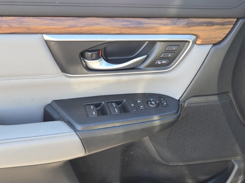 Used 2018  Honda EX-L image 18